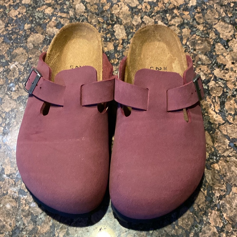 Brand new size 38 Birkenstocks